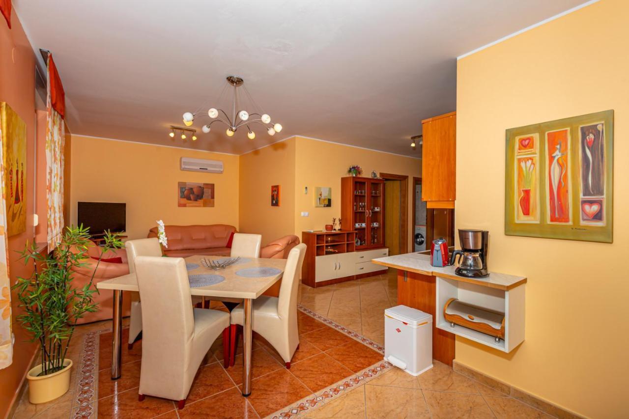 Apartman Rima Dramalj Esterno foto